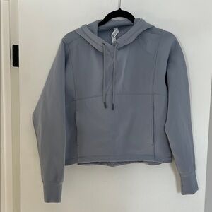 Lululemon Challenge Round Hoodie Luxtreme Size 8 Rhino Grey